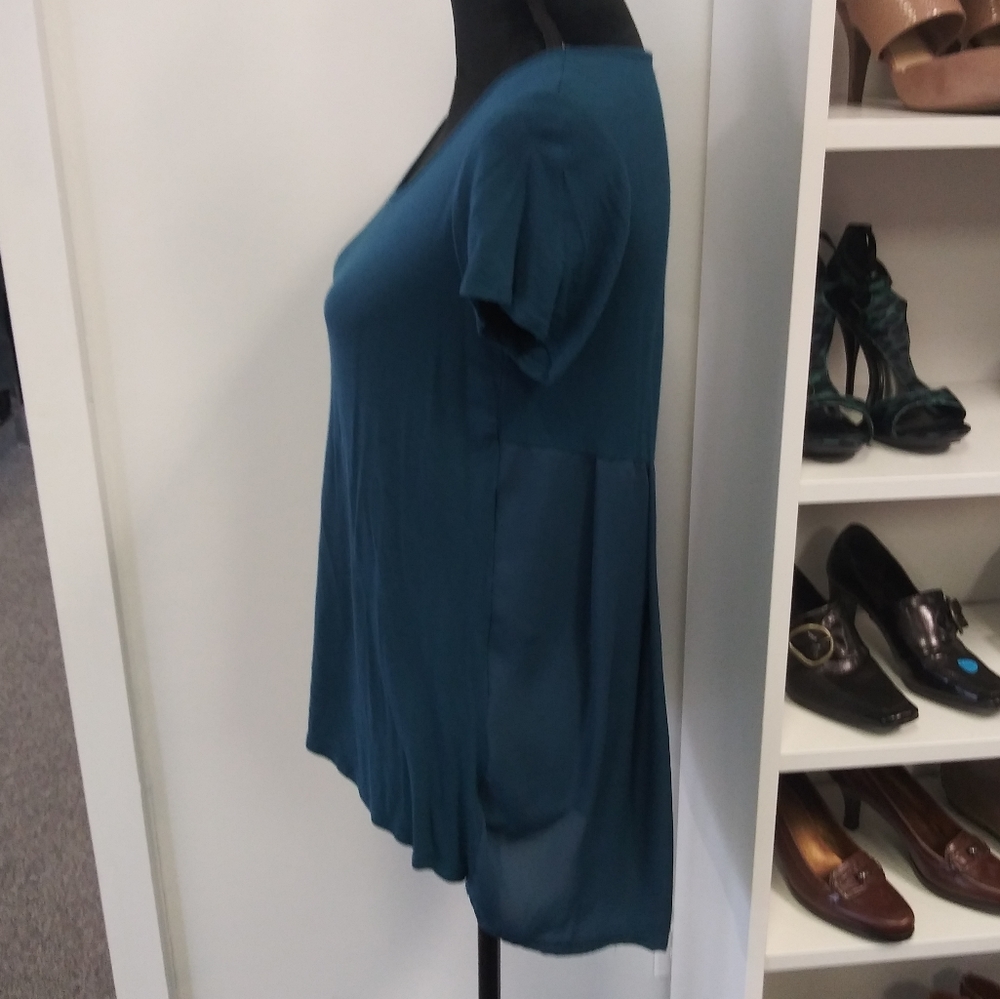 Blouse - Picture 2 of 3
